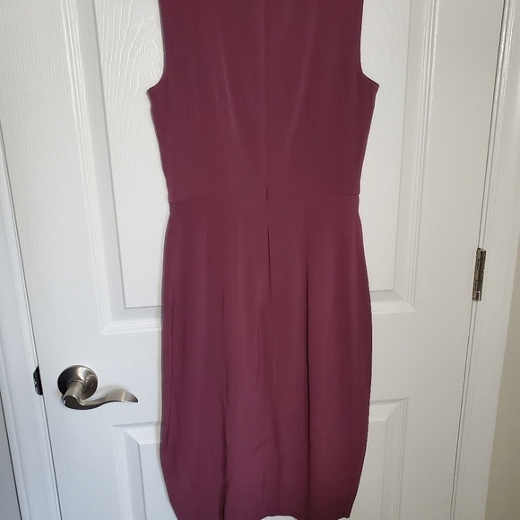 𝅺UNIVERSAL Standard Dress - Picture 5 of 16